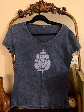 Women's V-Neck Ganesha Graphic Tee - Blue